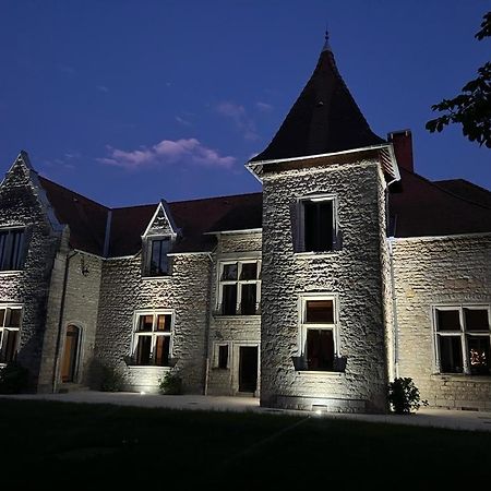 Chambres Au Chateau Du Mouillat Saint-Clair-de-la-Tour Exteriör bild