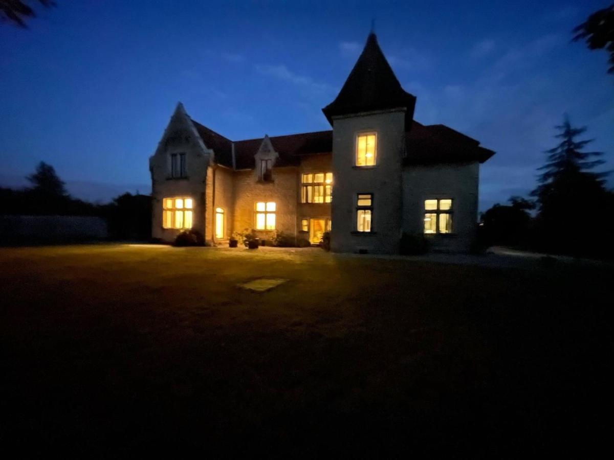 Chambres Au Chateau Du Mouillat Saint-Clair-de-la-Tour Exteriör bild