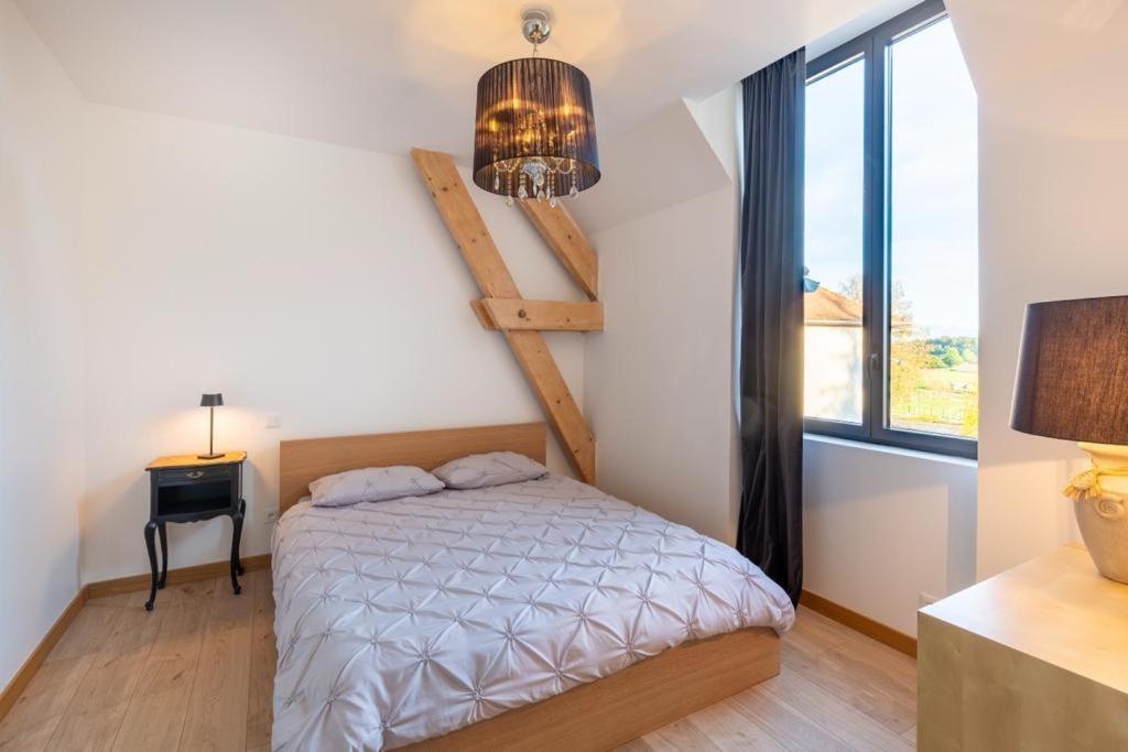 Chambres Au Chateau Du Mouillat Saint-Clair-de-la-Tour Exteriör bild